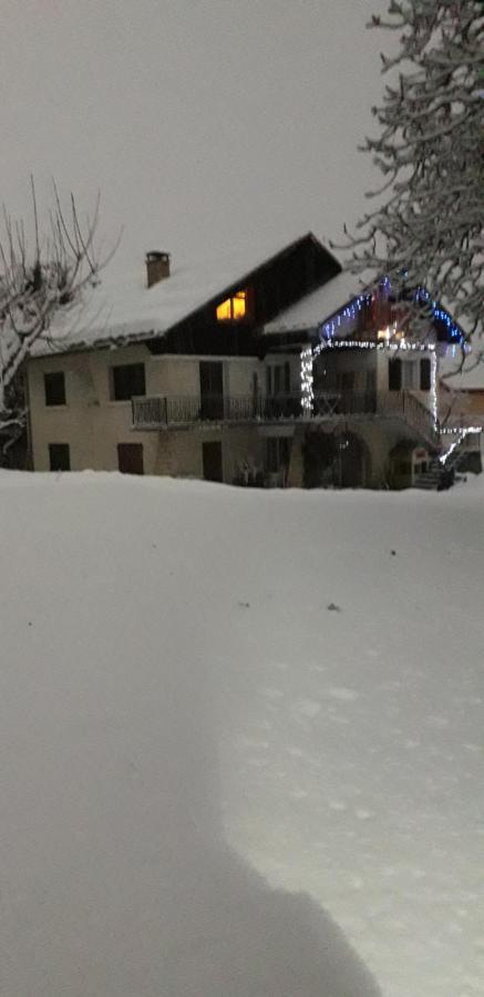 La Grande Lauze Apartment Champcella